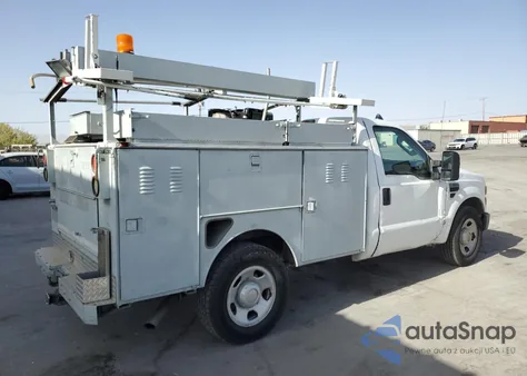 2008 Ford F350 Srw Super Duty z USA, uszkodzony, nr VIN 1FDSF30548EC23169